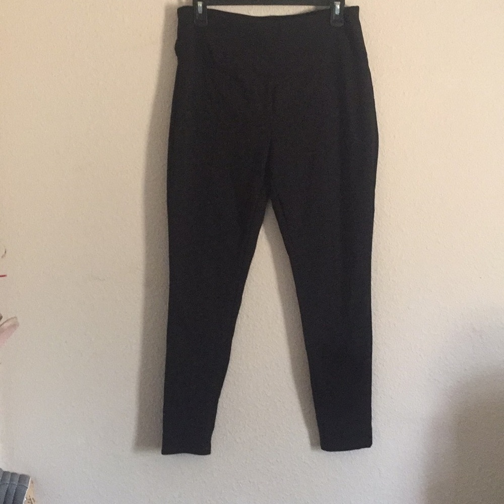 Black leggings